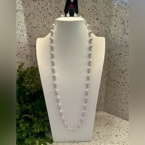 Silvery white pearl bead necklace set NWT